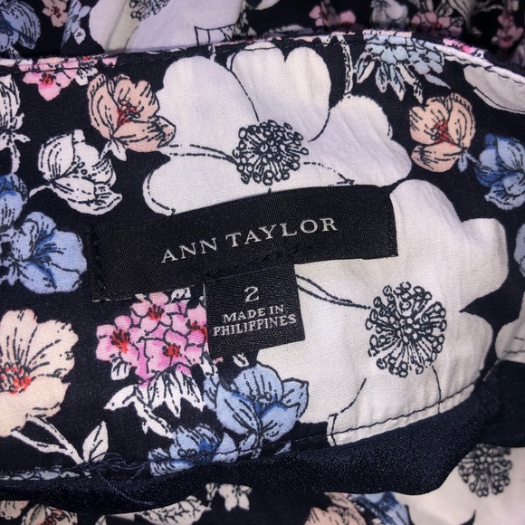 Ann Taylor - Floral Skirt with Navy Belt - Size 2 - Picture 3 of 3